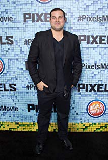 How tall is Max Adler?